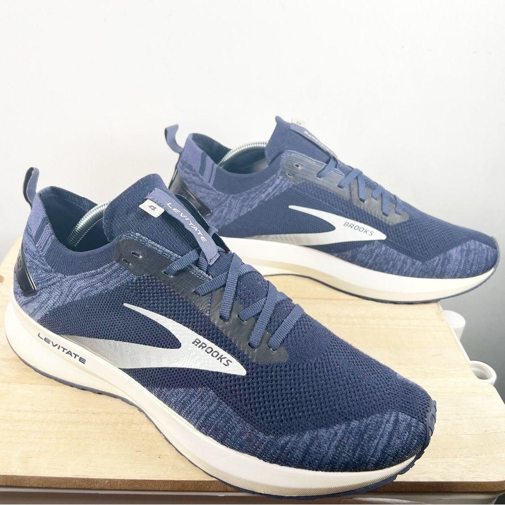 Brooks Levitate 4.0 Men’s Size 12 D
